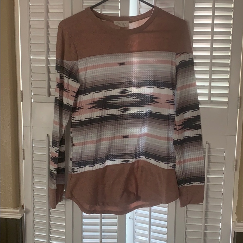 Long sleeve pink/ print shirt